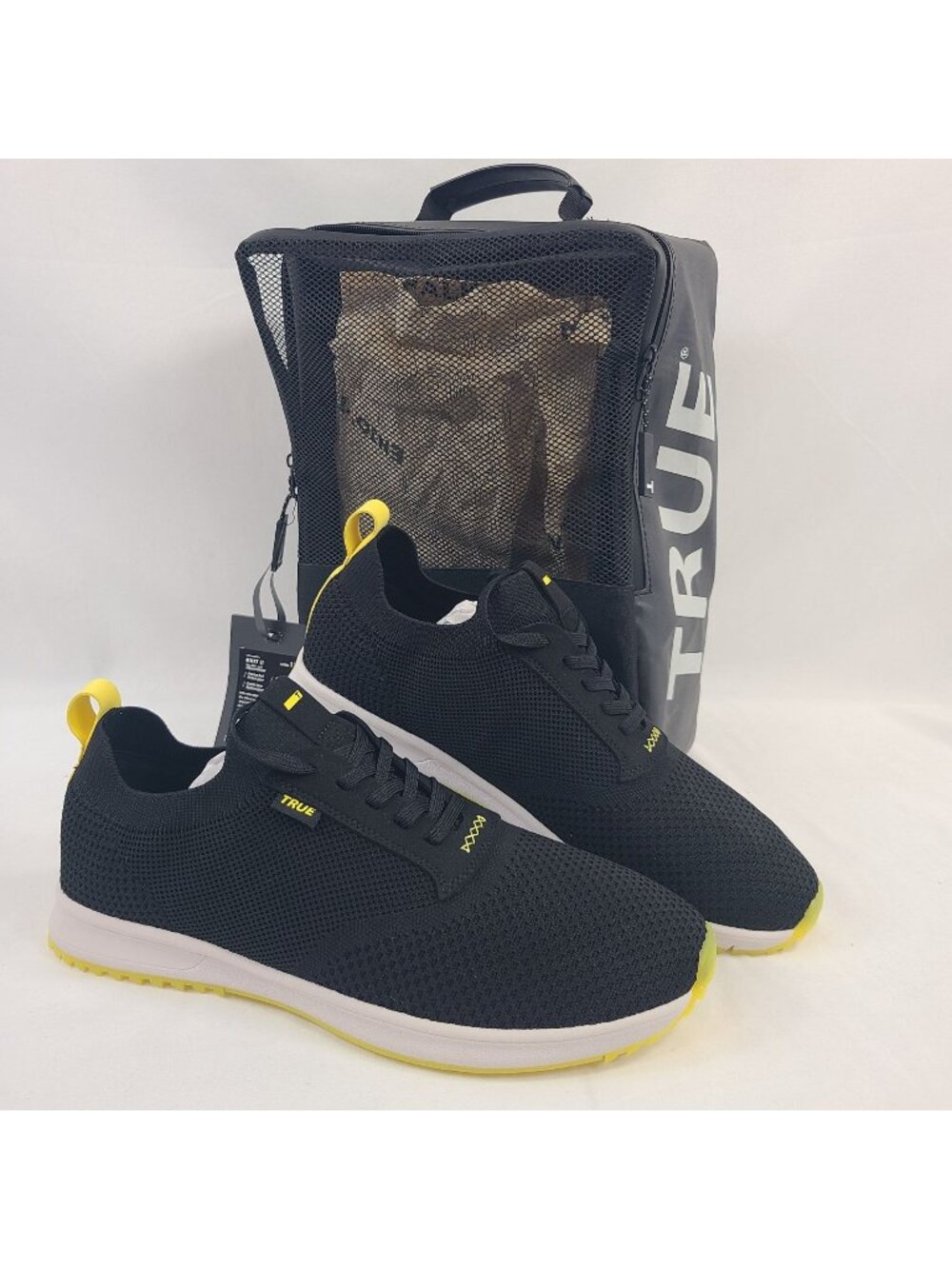NEW True Linkswear Knit II Men's Black & Yellow Golf Shoes Sz 13 With Carry Bag